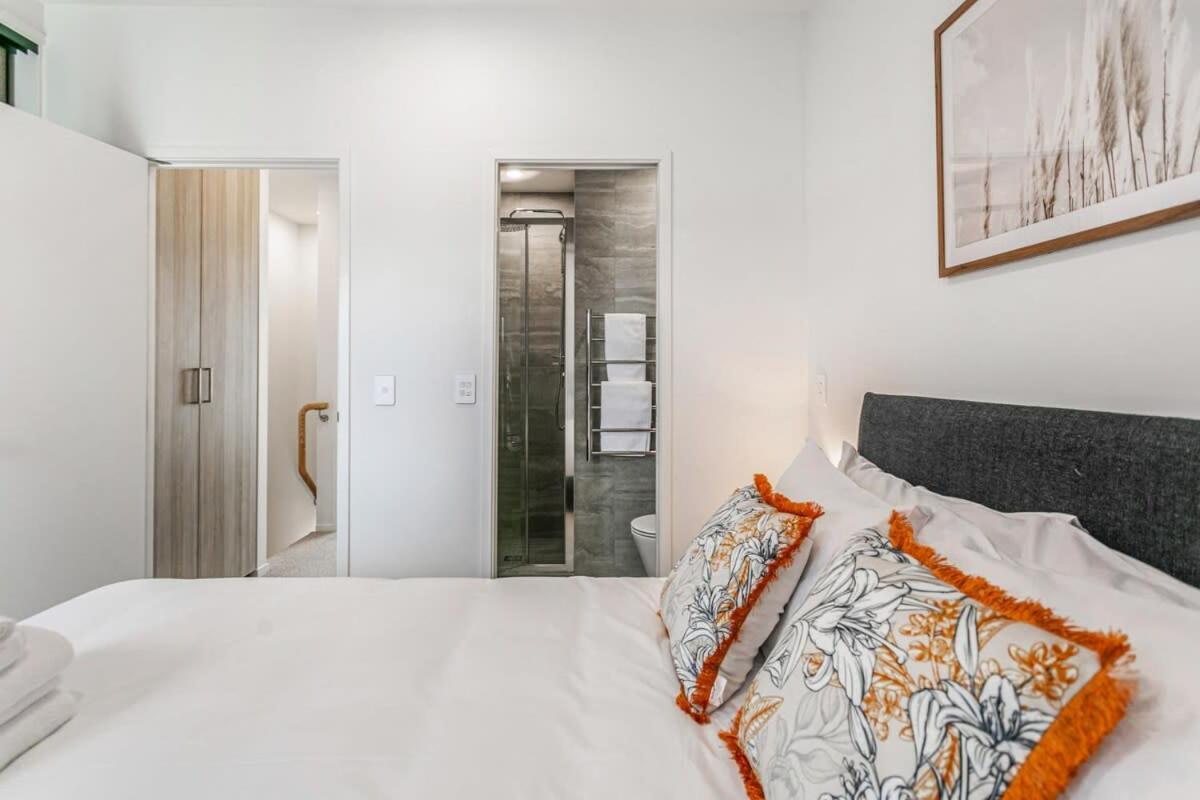 Fresh & Sleek Grey Lynn Unit With Private Patio Apartment Auckland Exterior photo
