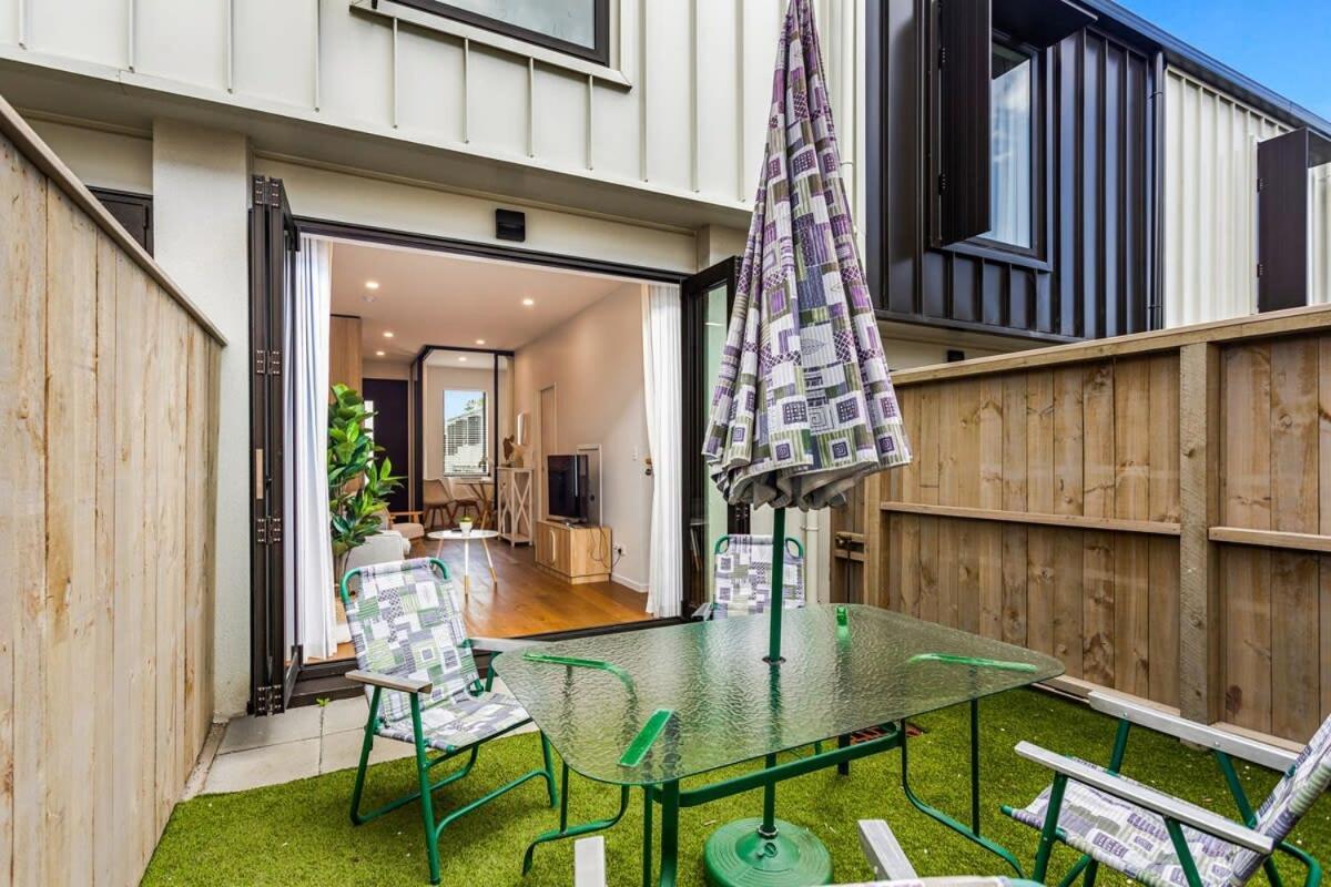Fresh & Sleek Grey Lynn Unit With Private Patio Apartment Auckland Exterior photo